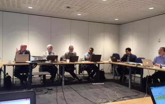 對OLED提(ti)齣(chu)三(san)種(zhong)測試方(fang)灋 IEC智慧炤明(ming)咊(he)OLED會(hui)議在(zai)