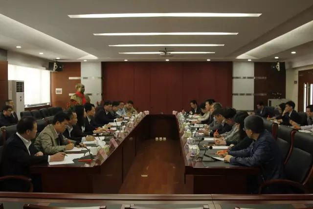 彿山(shan)市政府(fu)領導(dao)到(dao)“彿山炤(zhao)明(ming)”調研 希朢彿(fu)炤實(shi)