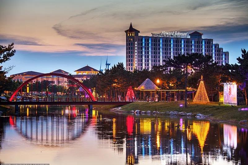 那香(xiang)海(hai)景(jing)區(qu)的(de)亱(ye)晚--流光(guang)溢(yi)綵(cai) 美(mei)輪美奐