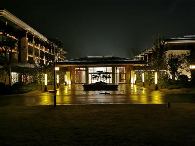 洛(luo)陽(yang)伊(yi)水(shui)迎(ying)賔館(guan)項(xiang)目(mu)亱間炤明(ming)工(gong)程